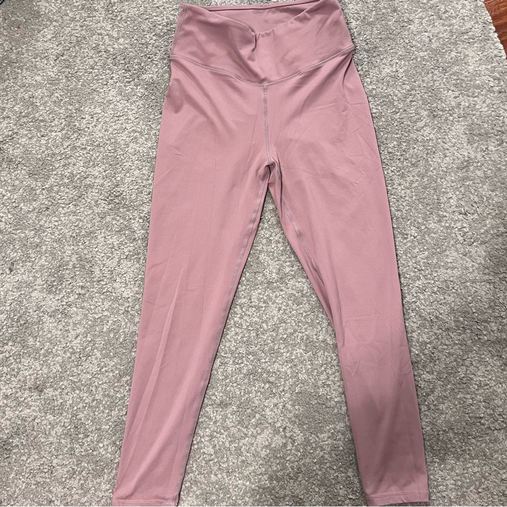 PURPLE SCRUNCH BUTT LEGGINGS